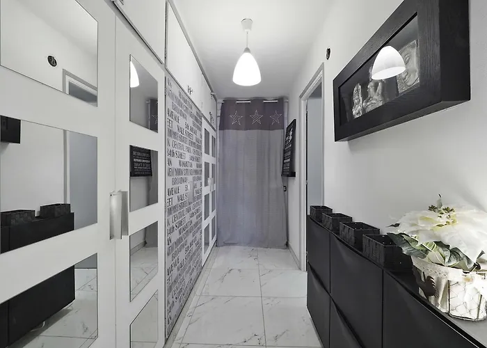 Ila14 شقة إمبوريابرافا